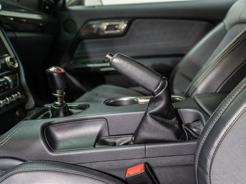 Used 2020 Ford Mustang Shelby GT350 w/ Technology Package image 38