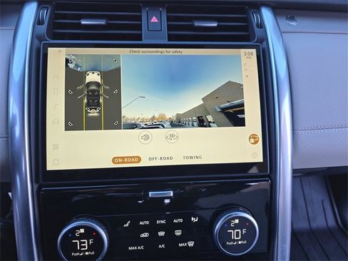 Used 2024 Land Rover Discovery Dynamic SE image 23