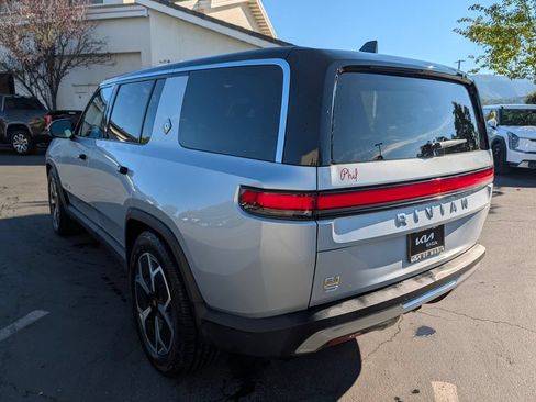 Used 2023 Rivian R1S Adventure AWD/4WD image 7