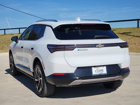 New 2025 Chevrolet Equinox EV LT FWD image 6