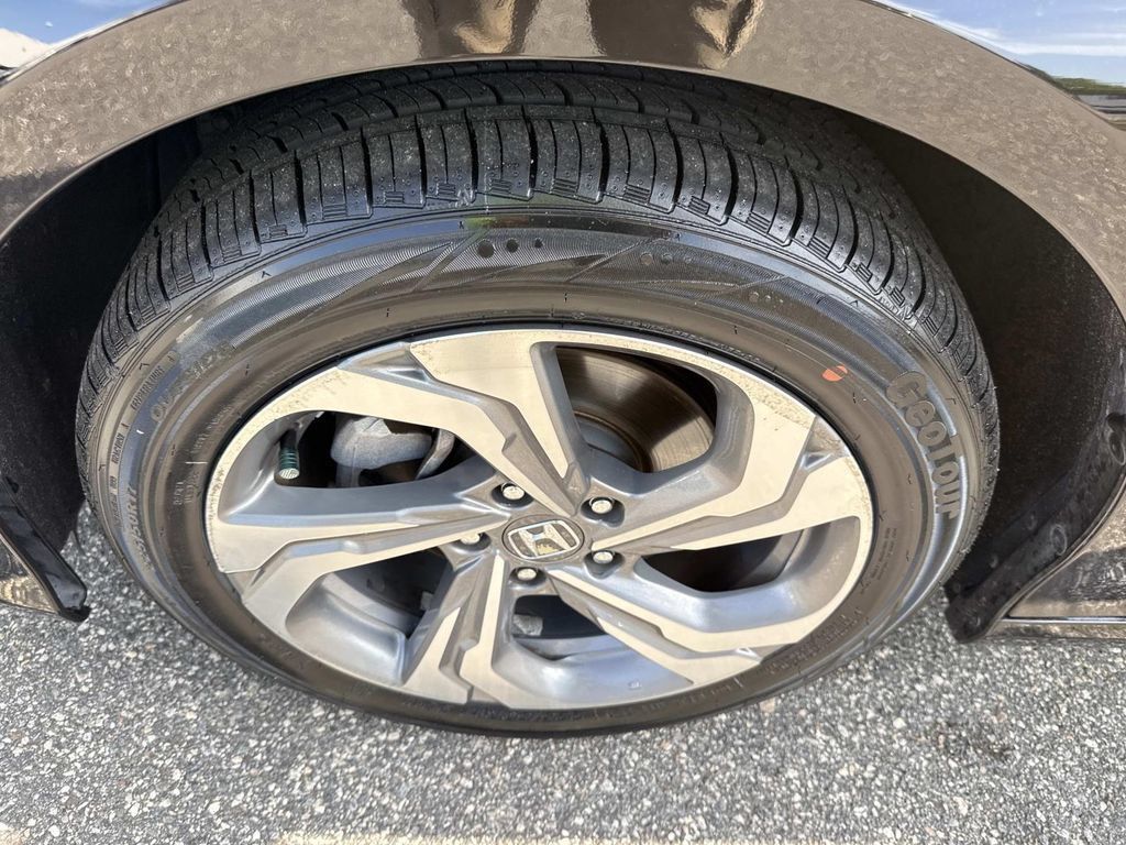 Used 2020 Honda Accord EX image 11