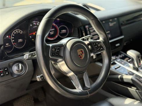 Used 2019 Porsche Cayenne image 5