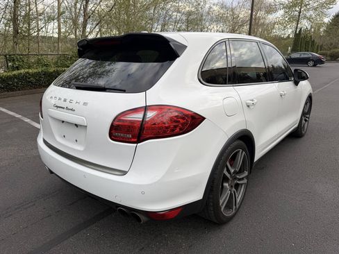 Used 2013 Porsche Cayenne Turbo AWD/4WD image 5