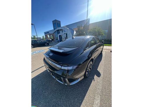 Used 2024 Hyundai Ioniq 6 SEL AWD/4WD image 3