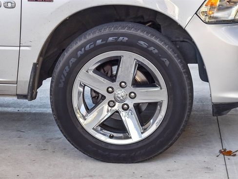 Used 2014 RAM 1500 Express image 9