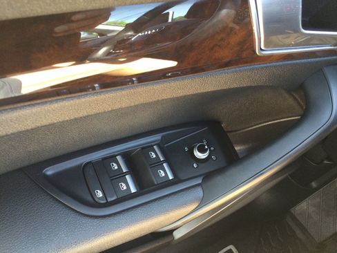 Used 2018 Audi Q5 2.0T Premium Plus w/ Premium Plus Package AWD/4WD image 39