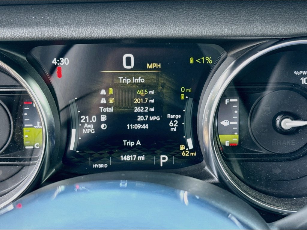 Certified 2022 Jeep Wrangler Unlimited Sahara w/ Cold Weather Group AWD/4WD image 13