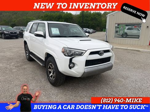 Used 2018 Toyota 4Runner TRD Off-Road Premium AWD/4WD image 10
