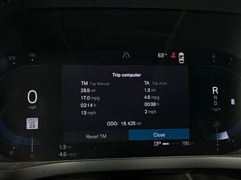 Used 2025 Volvo XC60 B5 Plus image 16