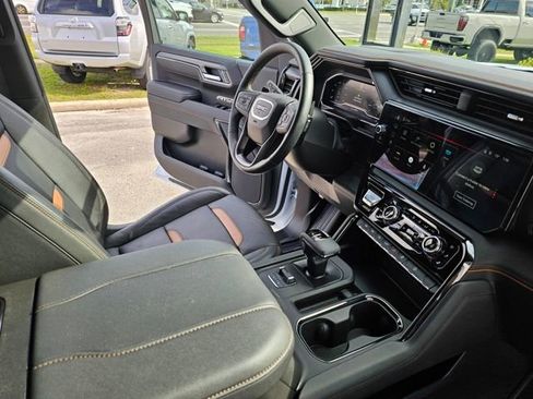 Used 2025 GMC Sierra 1500 AT4 w/ AT4 Premium Package image 23