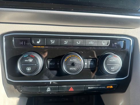 Certified 2022 Volkswagen Atlas SE image 10