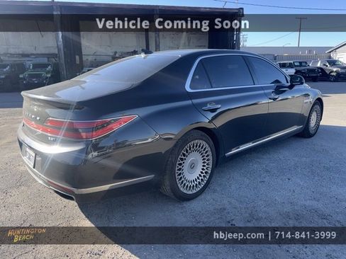 Used 2020 Genesis G90 3.3T Premium image 5