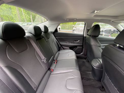 Used 2023 Hyundai Elantra Limited FWD image 24