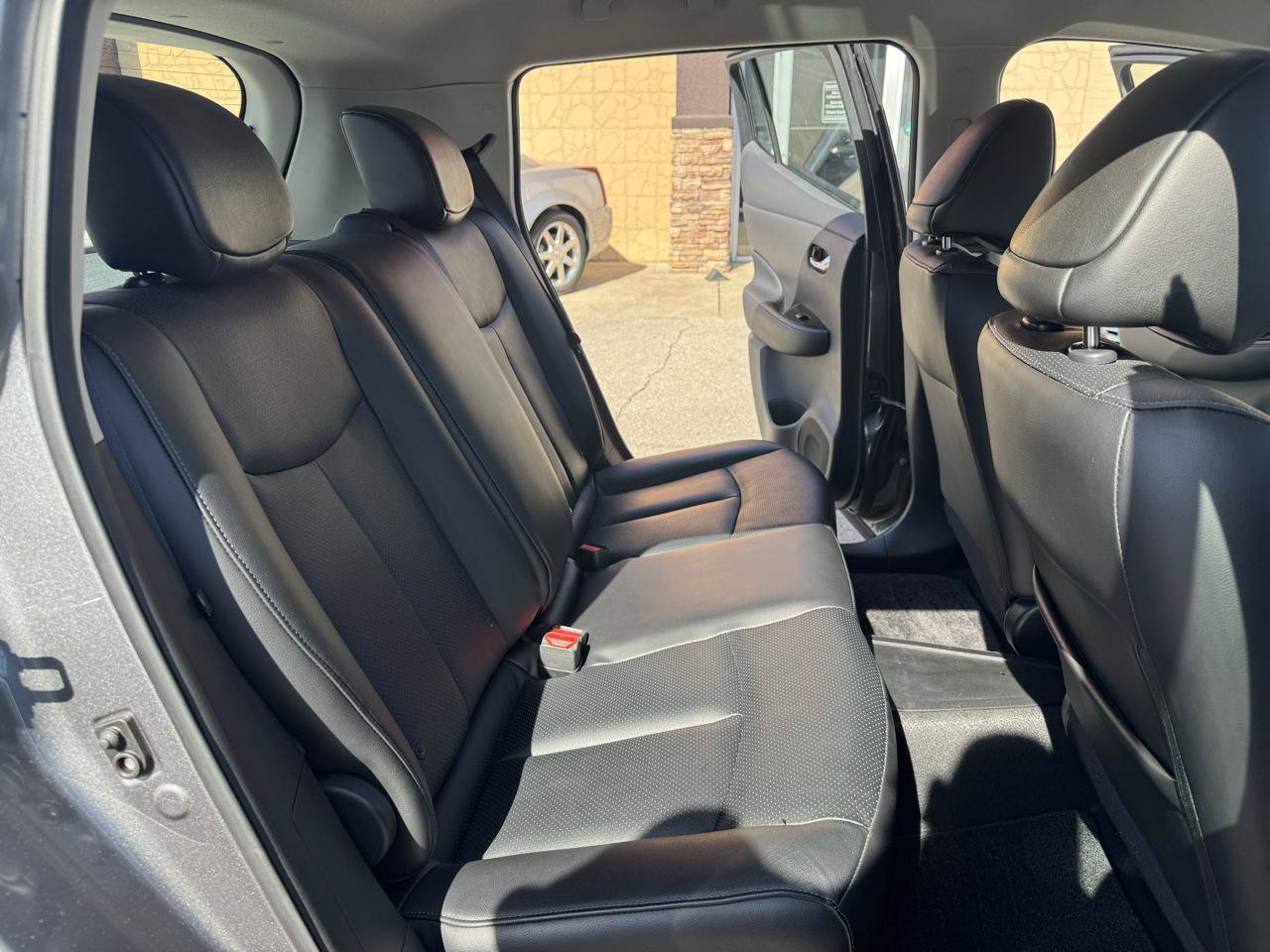 Used 2016 Nissan Leaf SL w/ Premium Package FWD image 21
