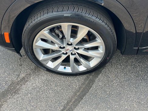 Used 2023 Buick Envision Avenir AWD/4WD image 36