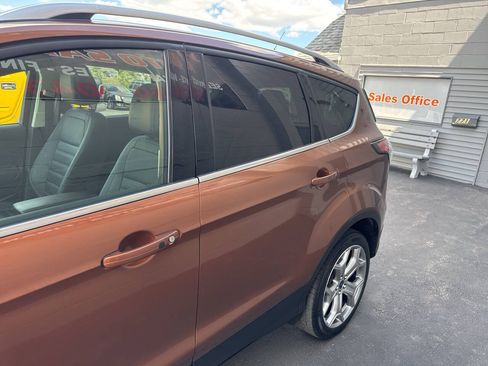 Used 2017 Ford Escape Titanium AWD/4WD image 5