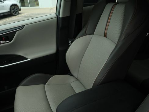 Used 2019 Toyota RAV4 Adventure w/ Cold Weather Package AWD/4WD image 81