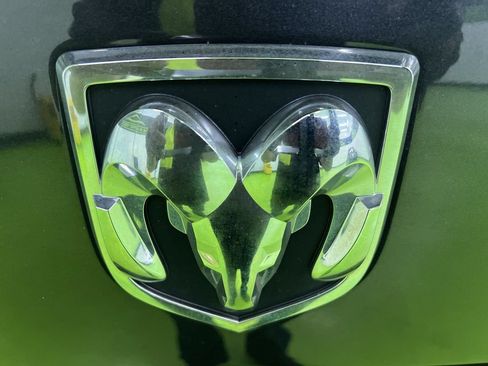 Used 2017 RAM 1500 Express w/ Express Value Package AWD/4WD image 12