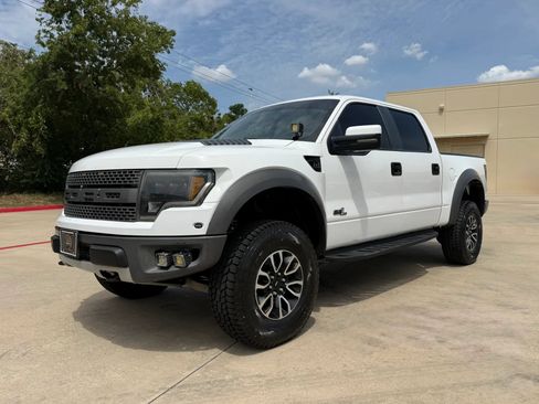 Used 2014 Ford F150 Raptor w/ Equipment Group 801A Luxury AWD/4WD image 2