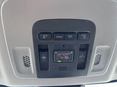 Used 2022 Toyota Camry XSE AWD/4WD image 28