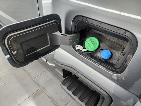 Used 2025 Ford F350 Lariat w/ Lariat Ultimate Package image 32