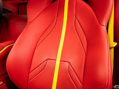 Used 2020 Ferrari 812 Superfast RWD image 49