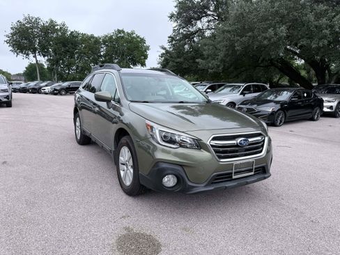 Used 2019 Subaru Outback 2.5i Premium AWD/4WD image 7