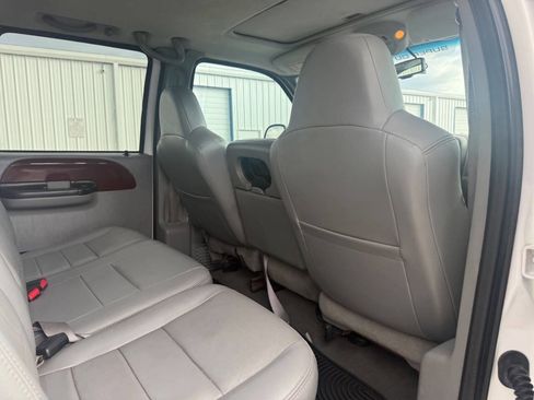 Used 2006 Ford F350 Lariat image 78