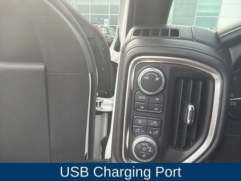 Used 2019 GMC Sierra 1500 AT4 w/ AT4 Preferred Package AWD/4WD image 17