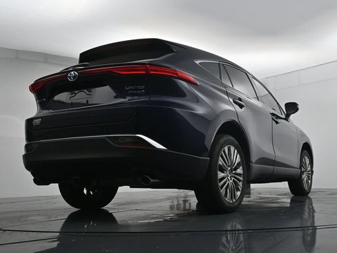 Used 2021 Toyota Venza Limited w/ Carpet Mat Package (TMS) AWD/4WD image 22
