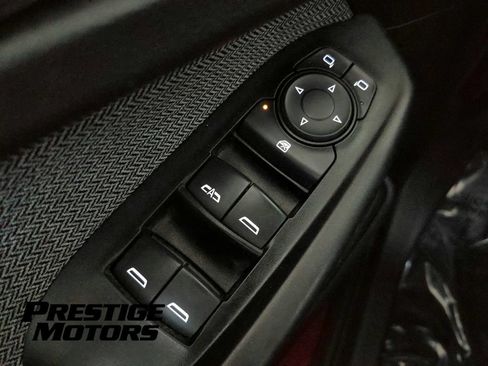 Used 2021 Chevrolet TrailBlazer LT AWD/4WD image 23