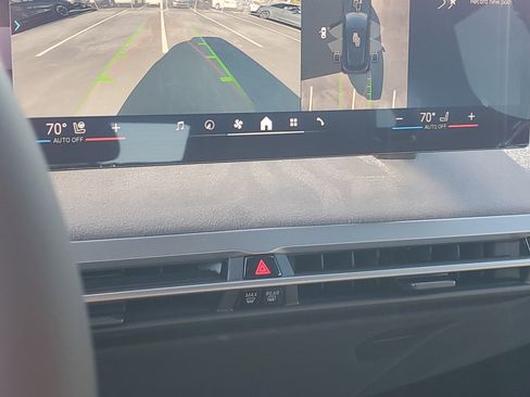 New 2026 BMW iX xDrive60 w/ M Sport Package image 25