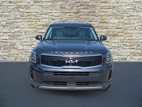 Used 2022 Kia Telluride EX w/ EX Premium Package AWD/4WD image 3