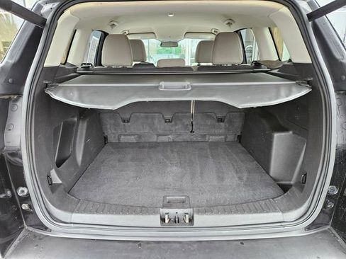 Used 2017 Ford Escape SE w/ Equipment Group 201A AWD/4WD image 12