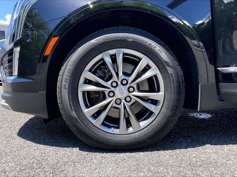 Used 2023 Cadillac XT5 Premium Luxury w/ LPO, Floor Liner Package AWD/4WD image 8