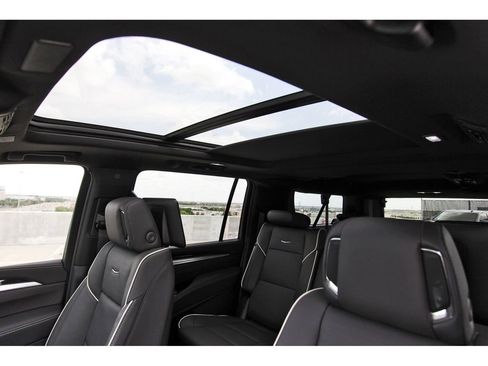 New 2026 Cadillac Escalade ESV Luxury image 24