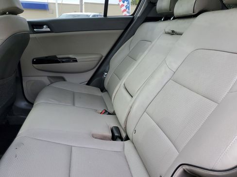Used 2018 Kia Sportage SX image 11