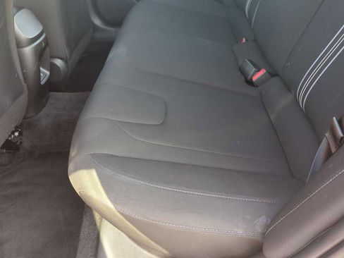 Used 2024 Hyundai Elantra SEL FWD image 25