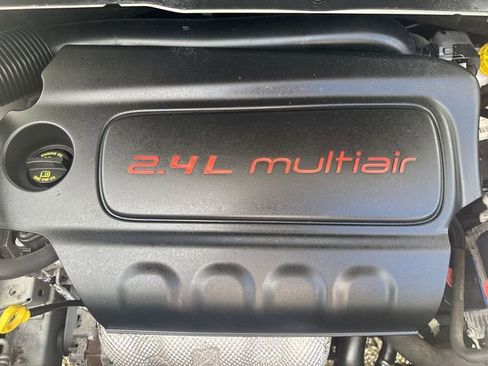Used 2020 Jeep Renegade Altitude FWD image 31