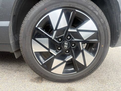Used 2025 Hyundai Kona SEL FWD image 13