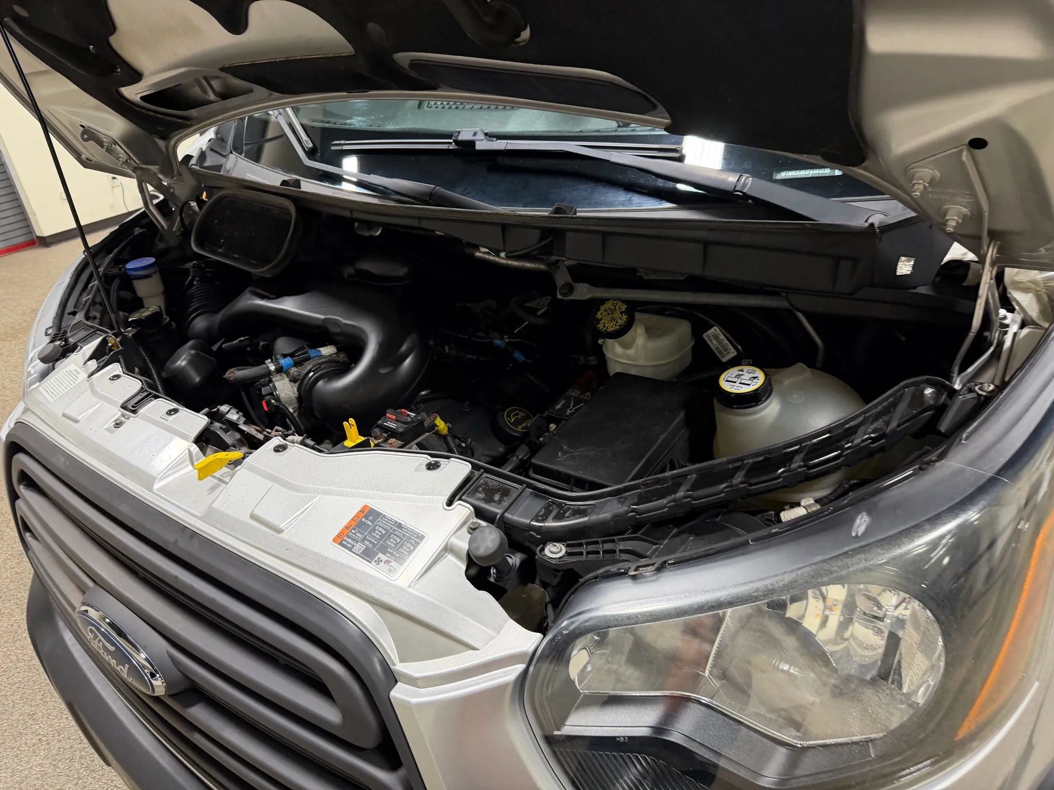 Used 2015 Ford Transit 250 148 Medium Roof RWD image 61