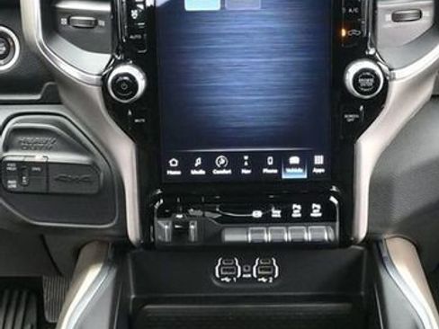 Used 2024 RAM 2500 Laramie image 22