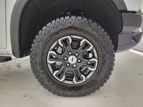 New 2026 Chevrolet Silverado 1500 ZR2 image 30