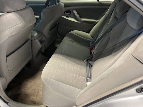 Used 2009 Toyota Camry LE image 16