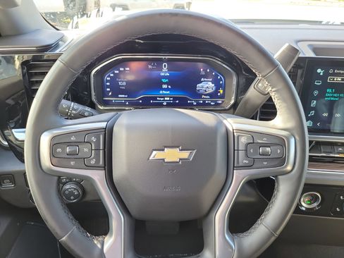 Used 2023 Chevrolet Silverado 1500 LT image 19
