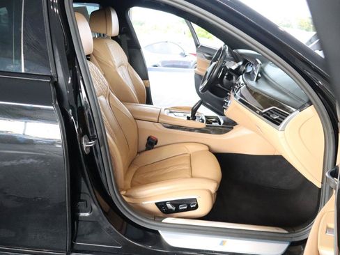 Used 2017 BMW 740i RWD image 40