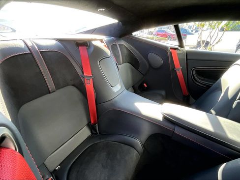 Used 2023 Aston Martin DB11 Coupe RWD image 24