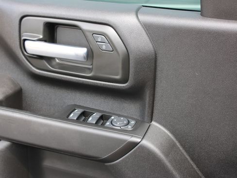 Used 2025 Chevrolet Silverado 2500 Custom w/ Custom Value Package AWD/4WD image 21