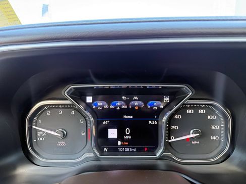 Used 2021 GMC Yukon XL Denali w/ Denali Premium Package AWD/4WD image 15