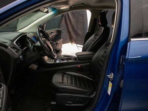 Used 2020 Ford Edge SEL image 26